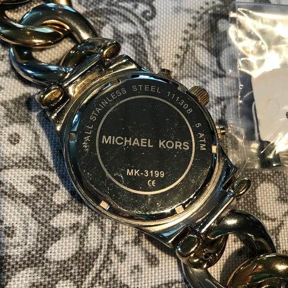 Michael Kors Gold and Silver Watch - Picture 4 of 7